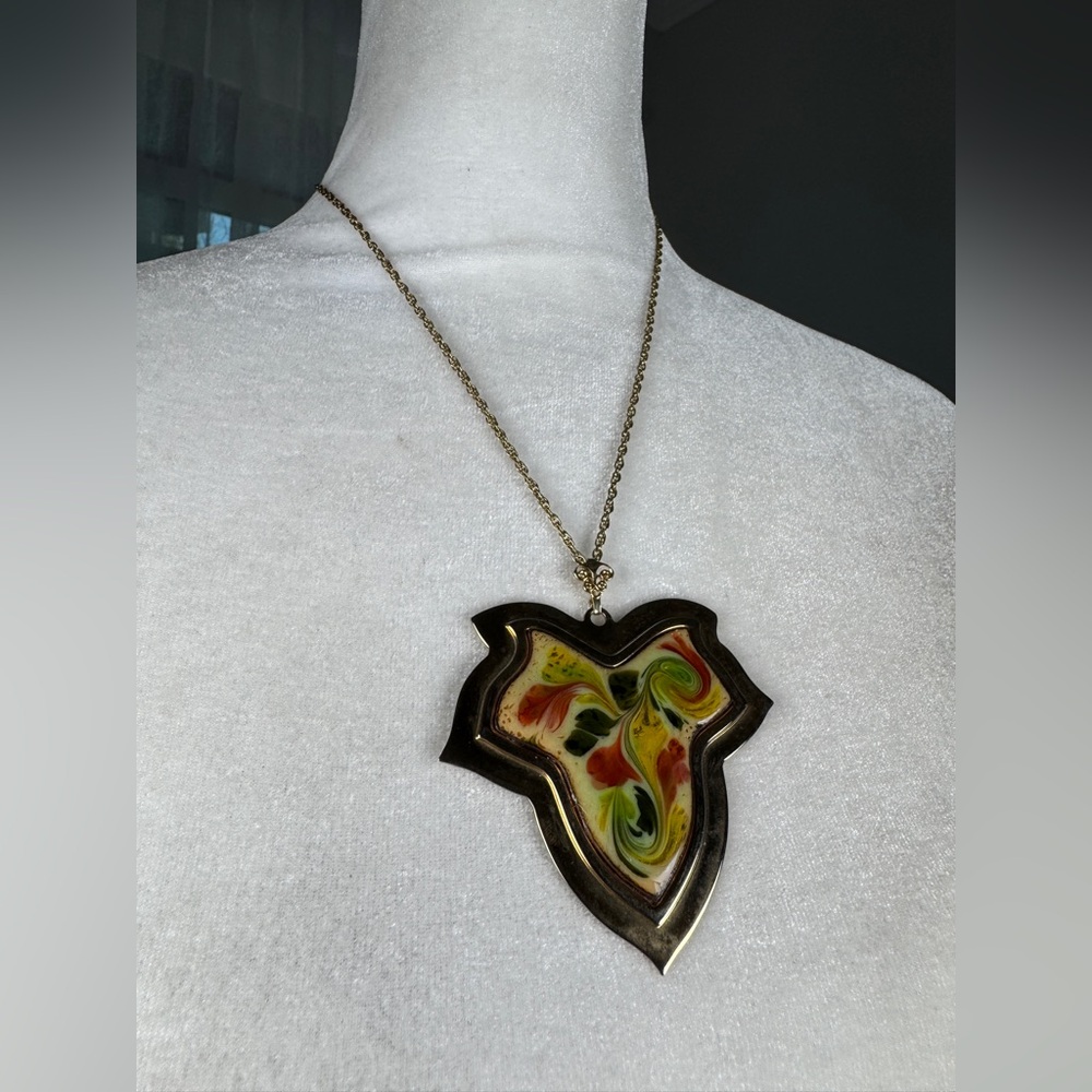 Vintage Abstract Swirl Print Necklace